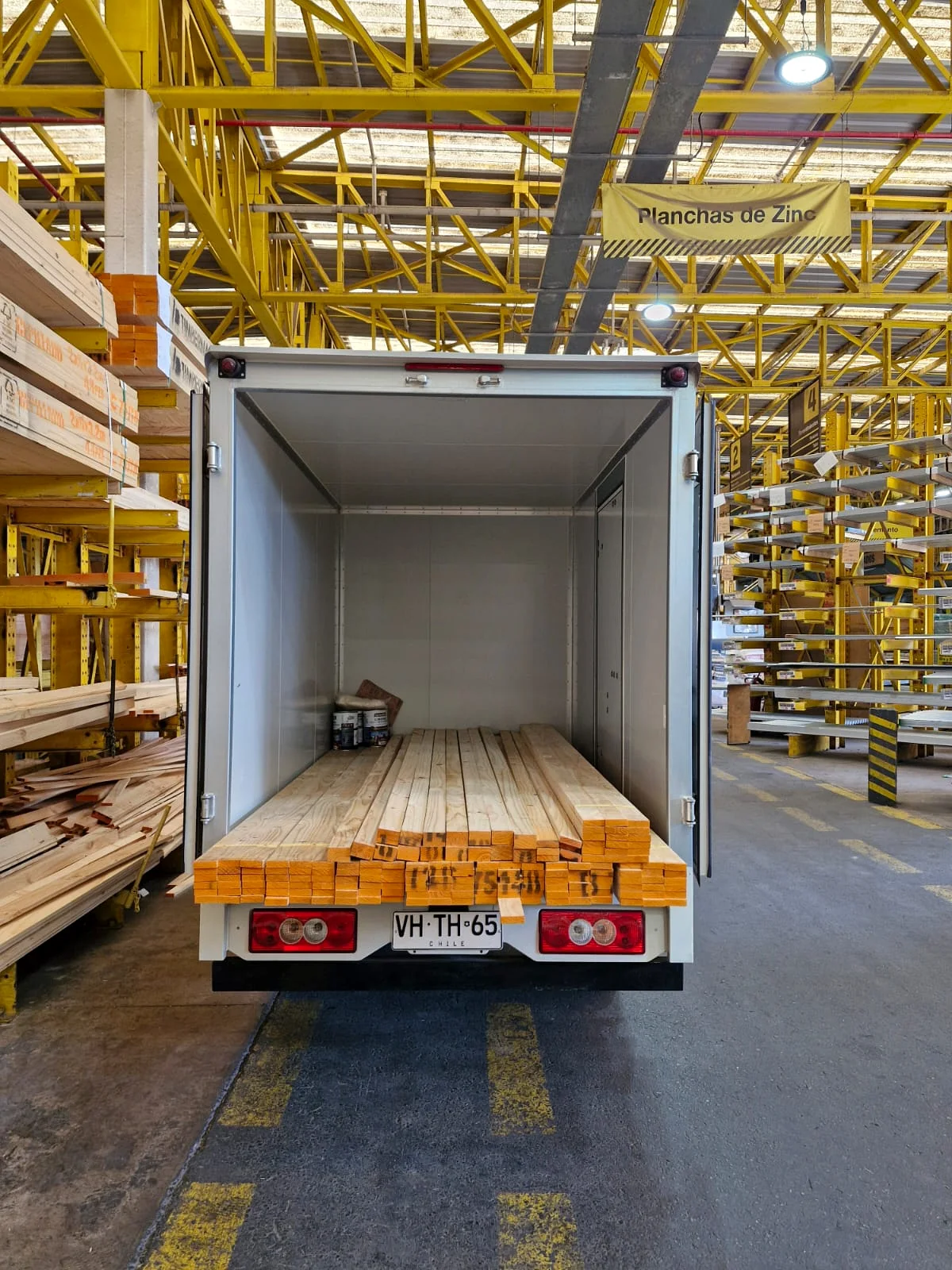 Traslado de madera y materiales de construcción